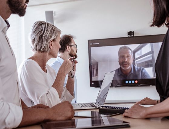 Odoo • Image and Text